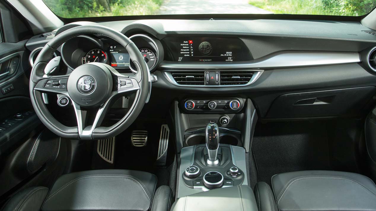 Alfa Stelvio: interior