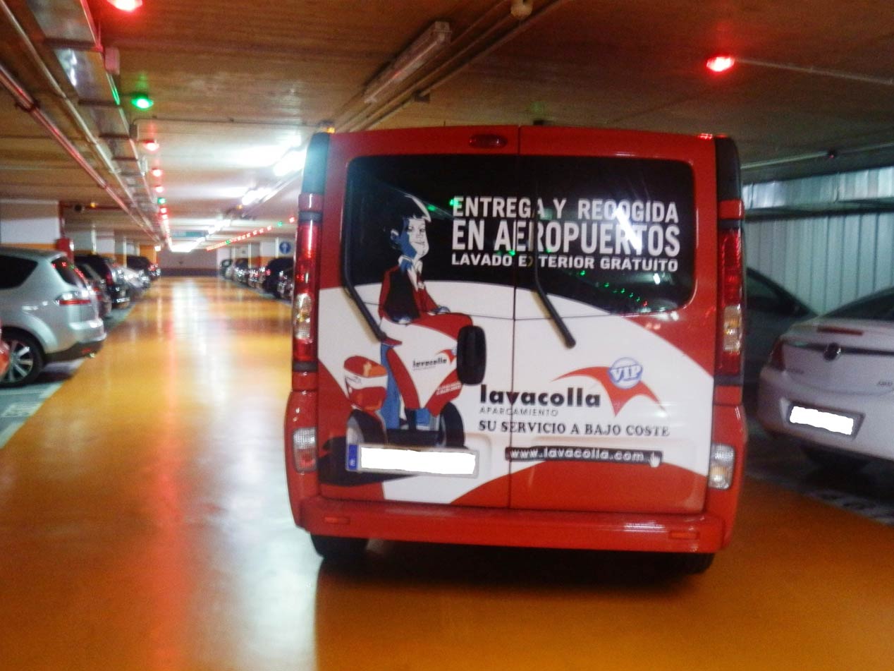 Al aeropuerto en coche, ¿qué sale más barato?