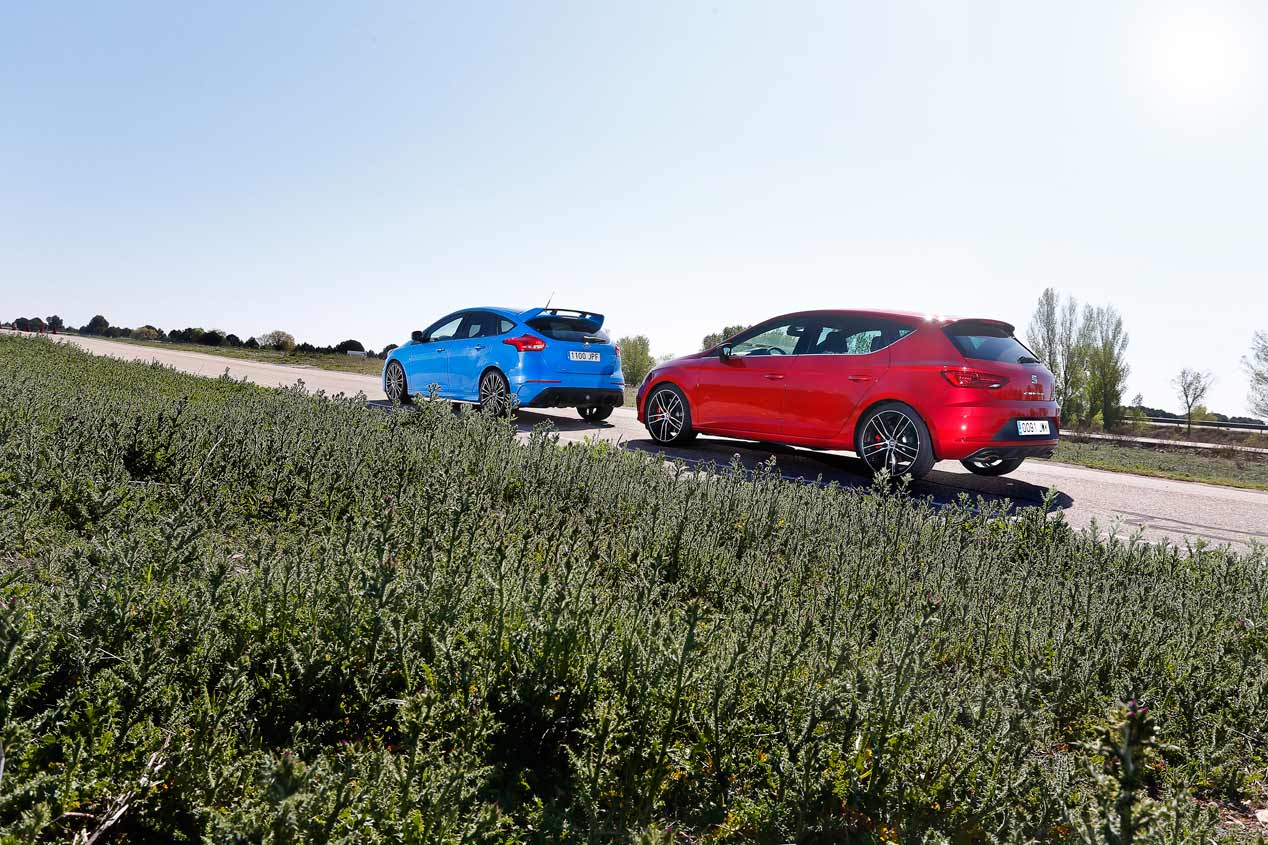 Ford Focus RS y Seat León Cupra