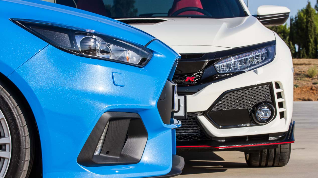 Ford Focus RS vs Honda Civic Type R