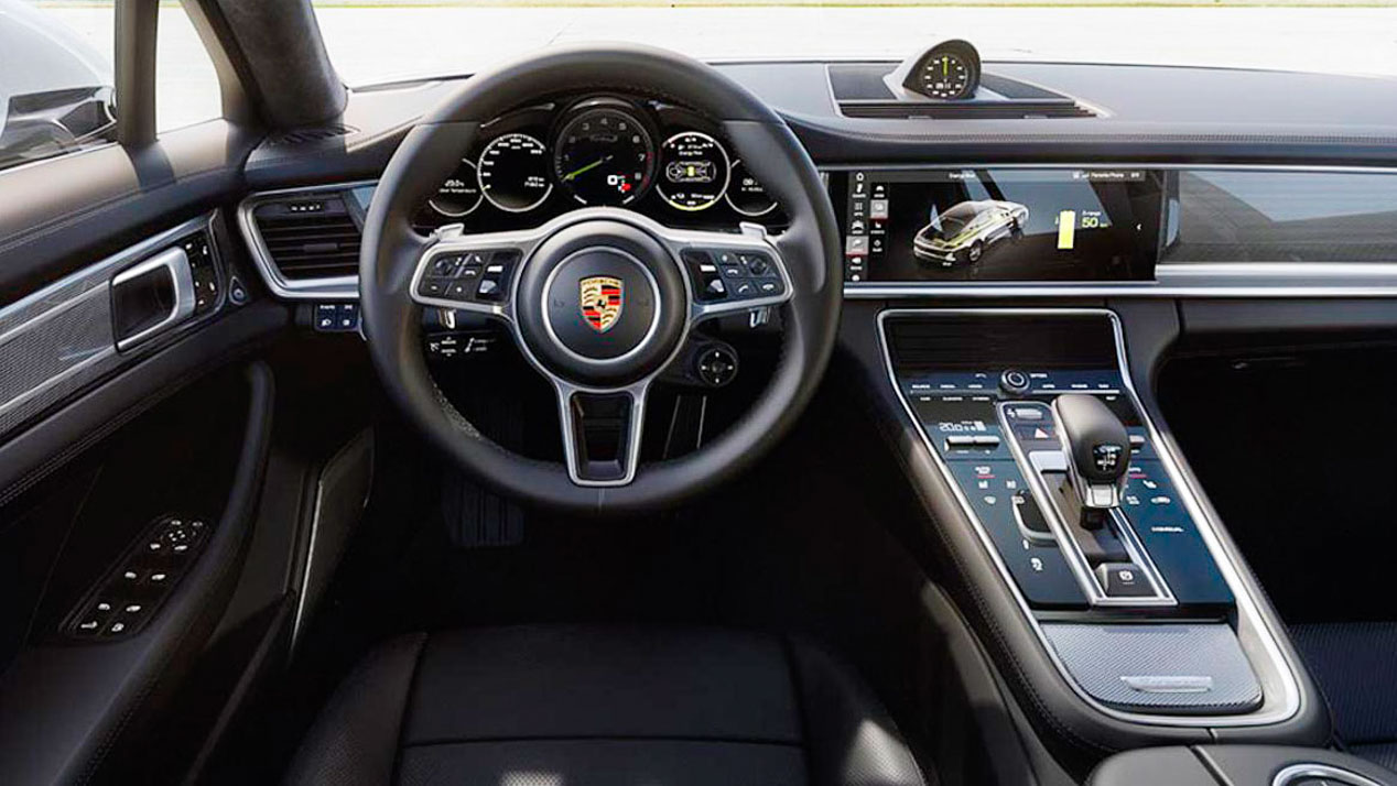 Interior Porsche Panamera Turbo S E-Hybrid