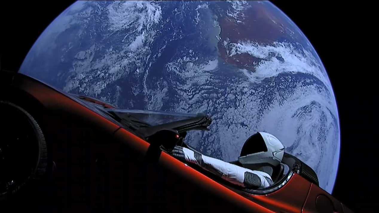 Tesla en el espacio