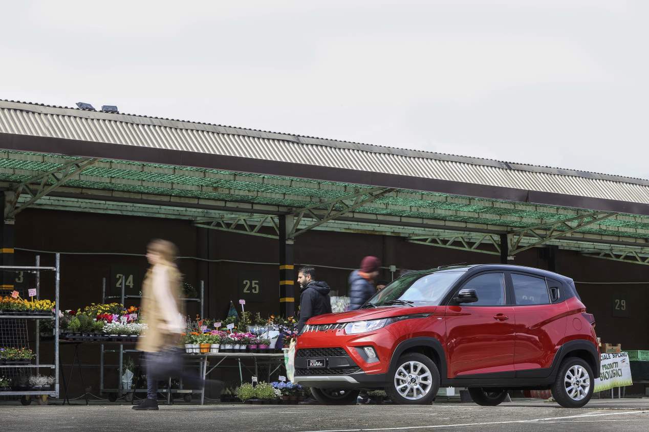 Mahindra KUV100 SUV