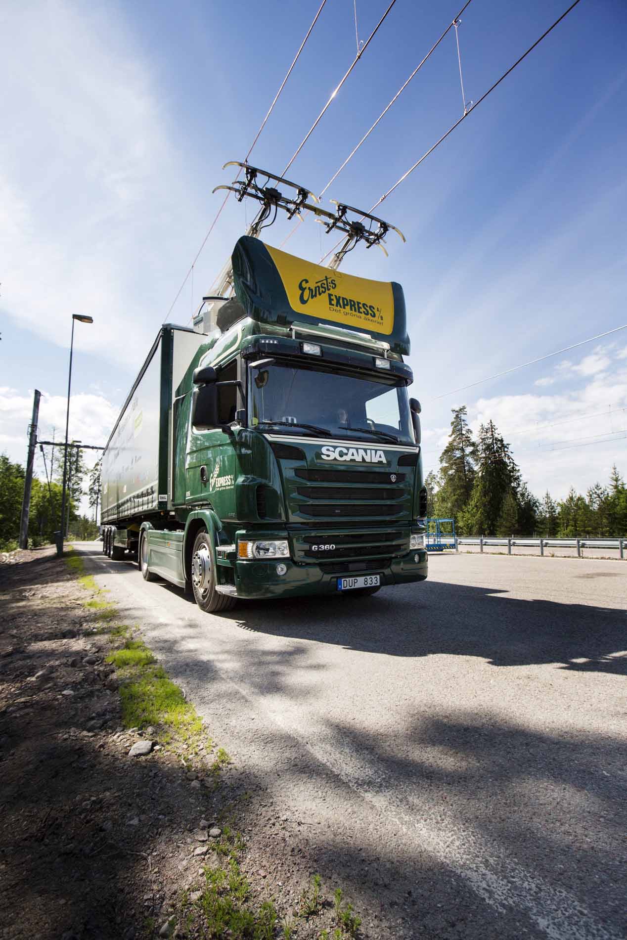 Con gran parte de fondos de la Unión Europea, se prevé electrificar por vía aérea el transporte de mercancias por carretera en Suecia