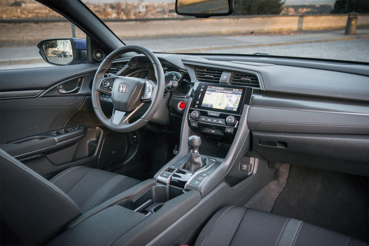 Honda Civic: interior