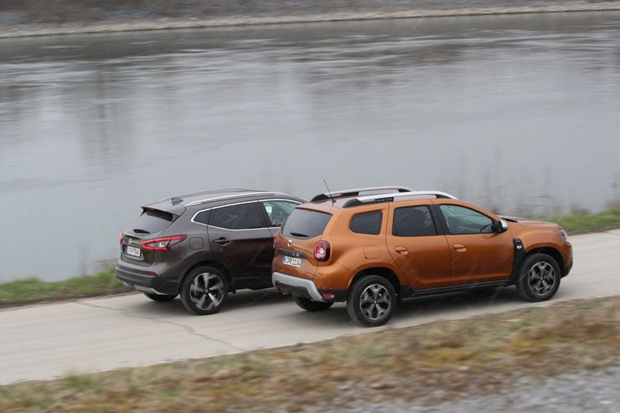 Nissan Qashqai vs Dacia Duster