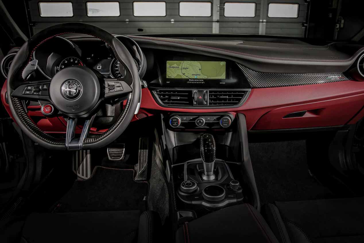 Alfa Romeo Stelvio y Giulia Quadrifoglio NRING