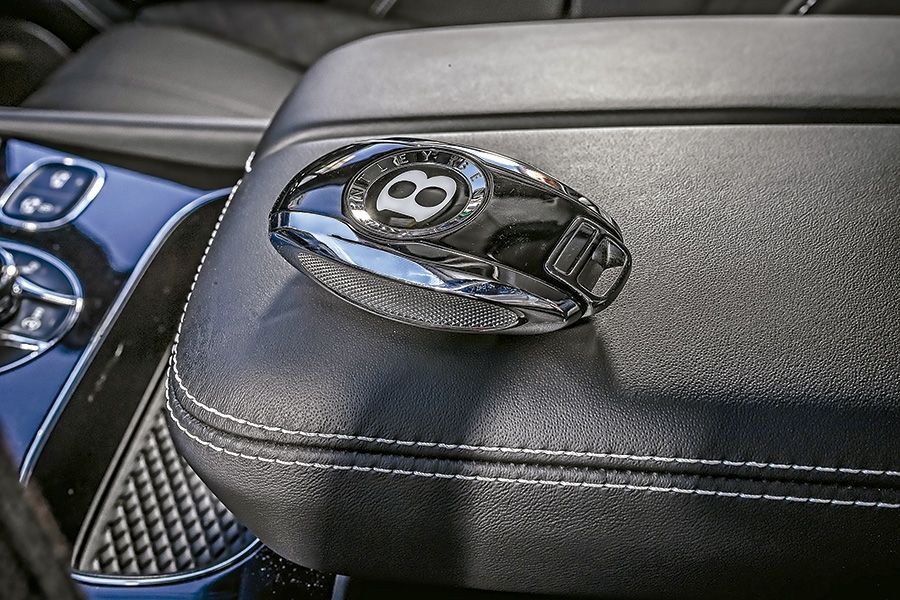Bentley Bentayga V8