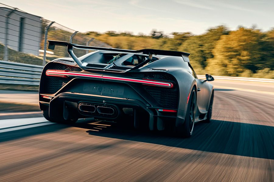 bugatti-chiron-pur-sport.jpg