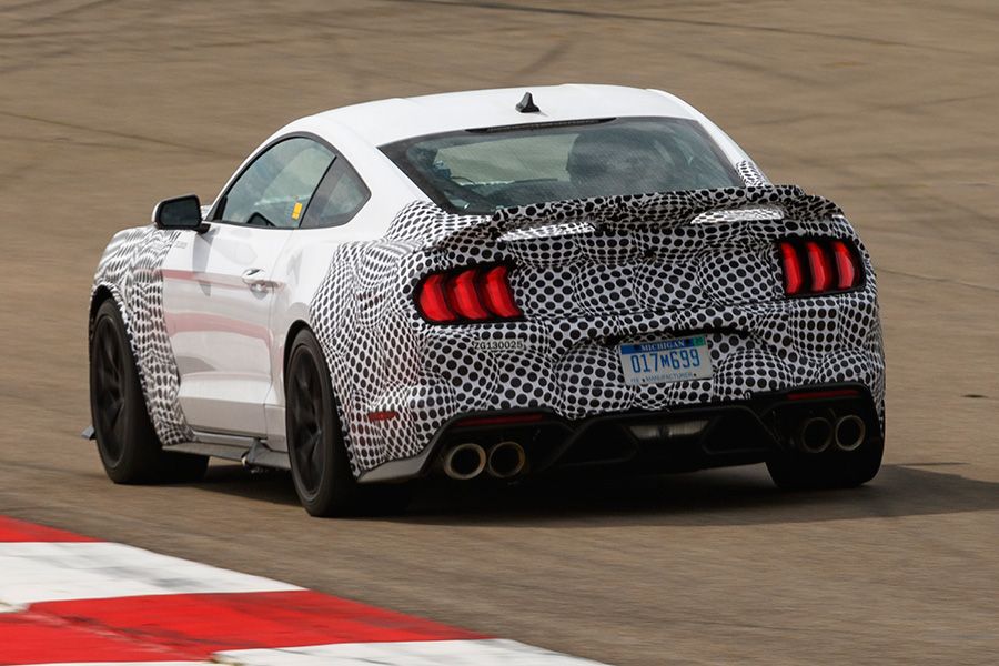 ford-mustang-mach-1-2021-teaser-trasera.jpg