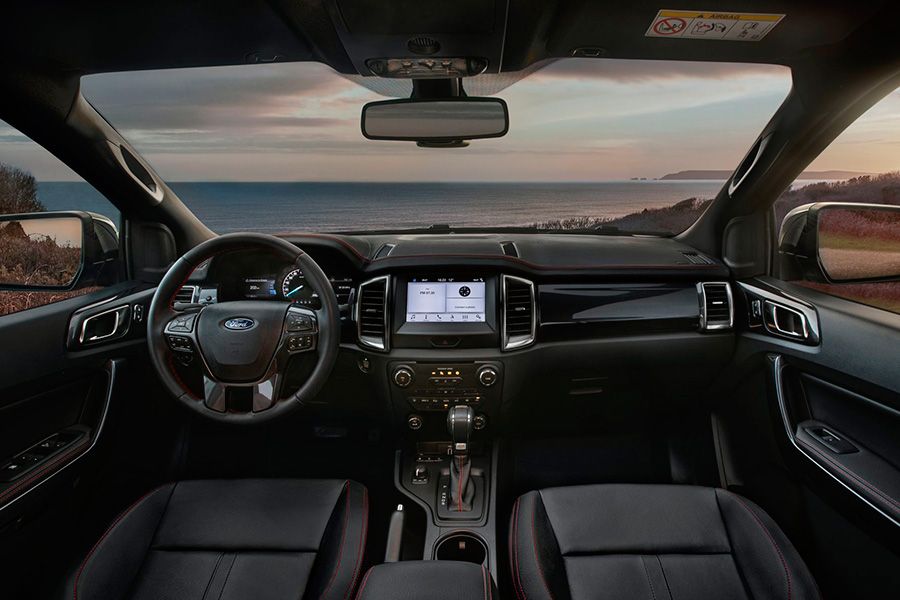 ford-ranger-thunder-2021-interior.jpg