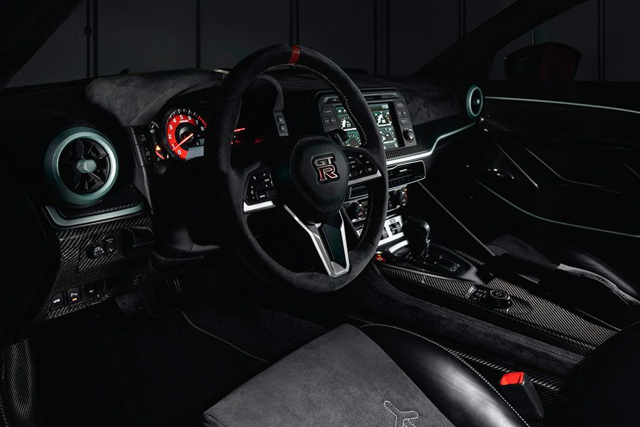 nissan-gt-r50-italdesign-produccion-interior.jpg