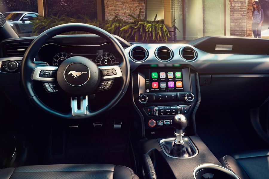 ford-mustang-interior-transmision manual.jpg